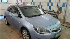 Opel Astra J