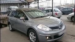 Nissan Tiida I