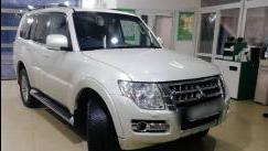 Mitsubishi Pajero IV 2