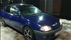 Toyota Avensis I
