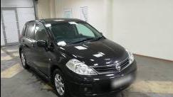 Nissan Tiida I