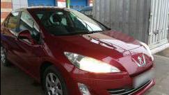 Peugeot 408