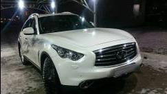 Infiniti QX70