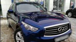 Infiniti QX70