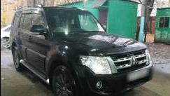 Mitsubishi Pajero IV