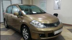 Nissan Tiida I
