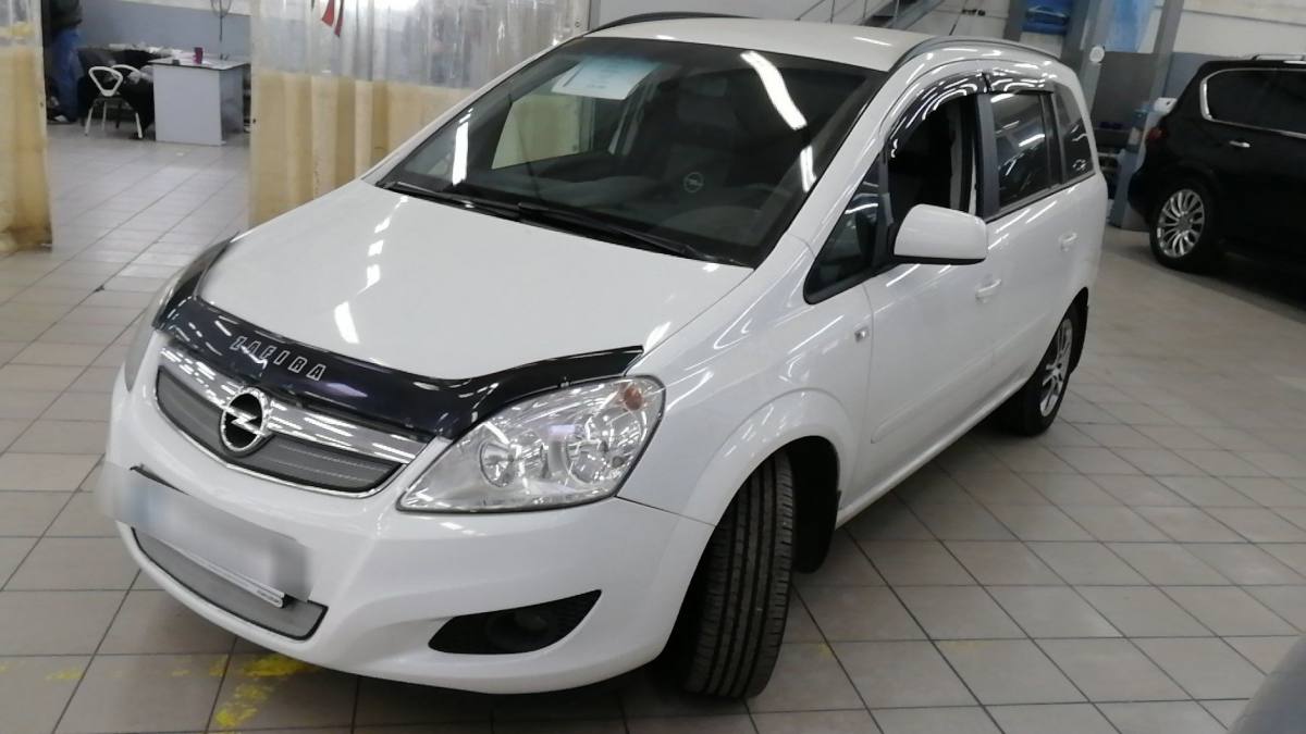 Opel Zafira B Рестайлинг
