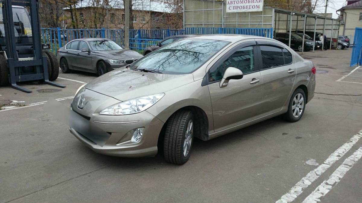 Peugeot 408