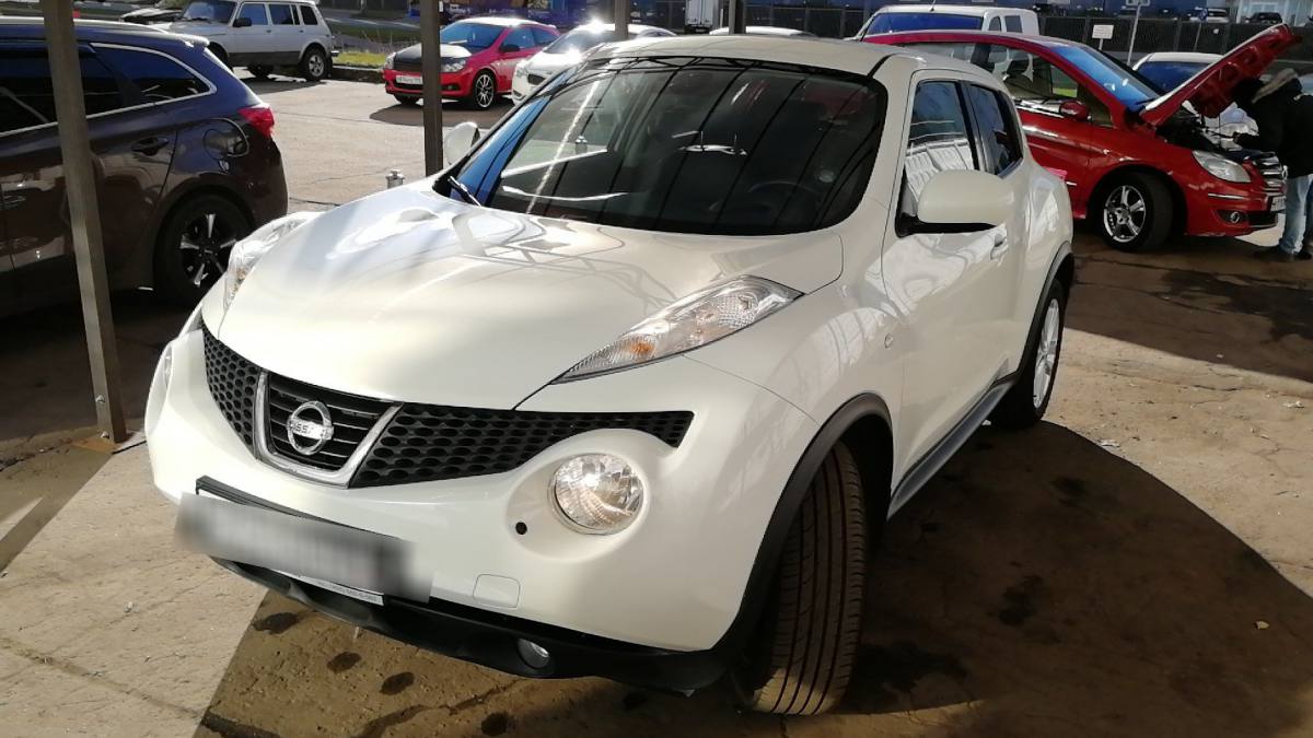 Nissan Juke I 1.6 CVT (117 л.с.) [2011]