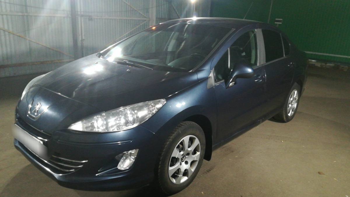 Peugeot 408