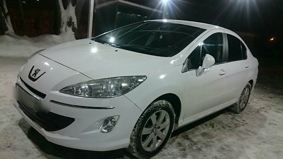 Peugeot 408