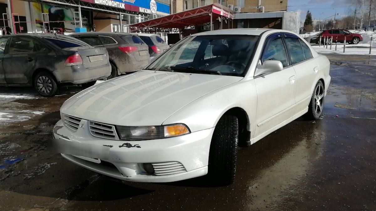 Mitsubishi Galant VIII