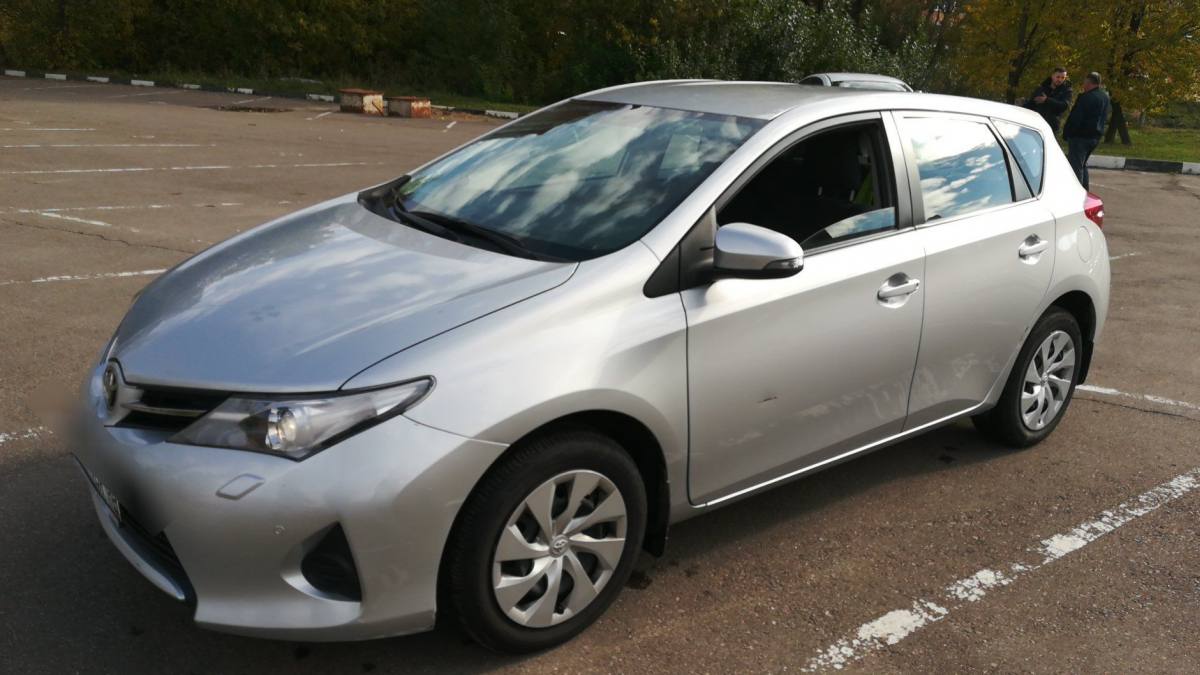 Toyota Auris II 1.6 CVT (132 л.с.) [2013]