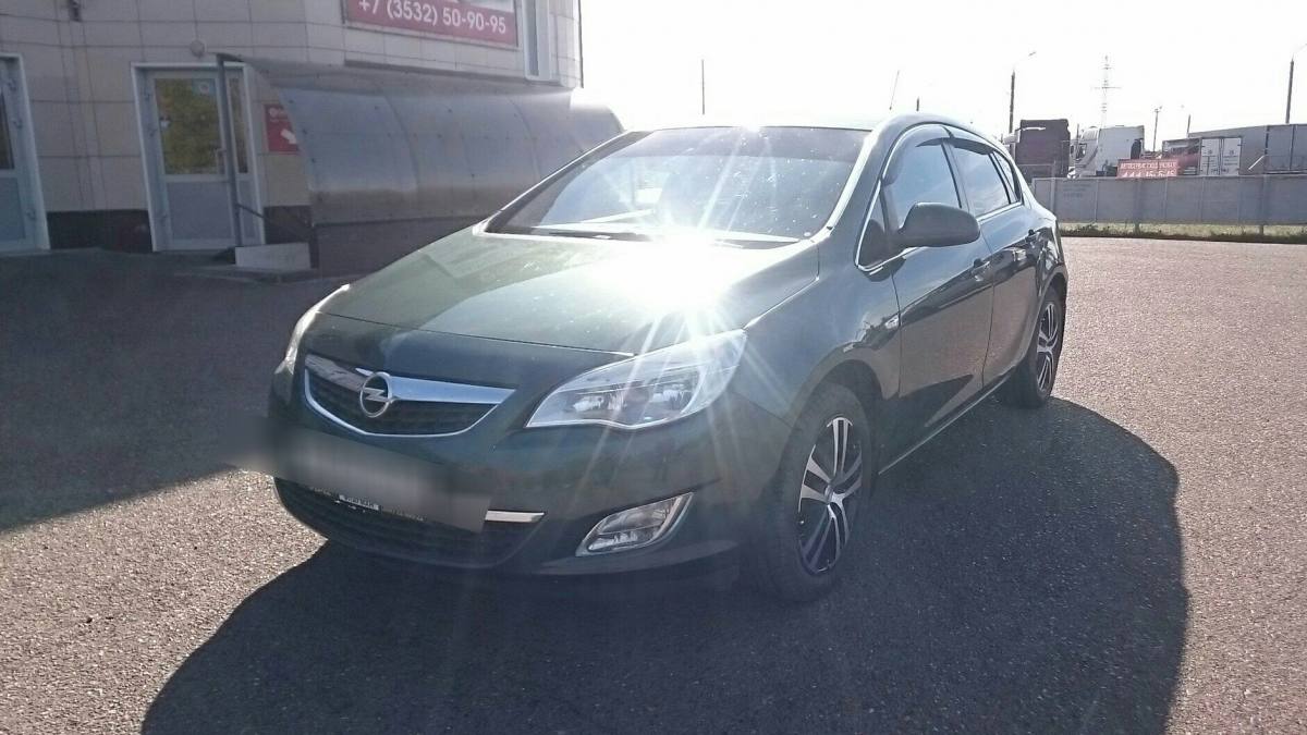 Opel Astra J
