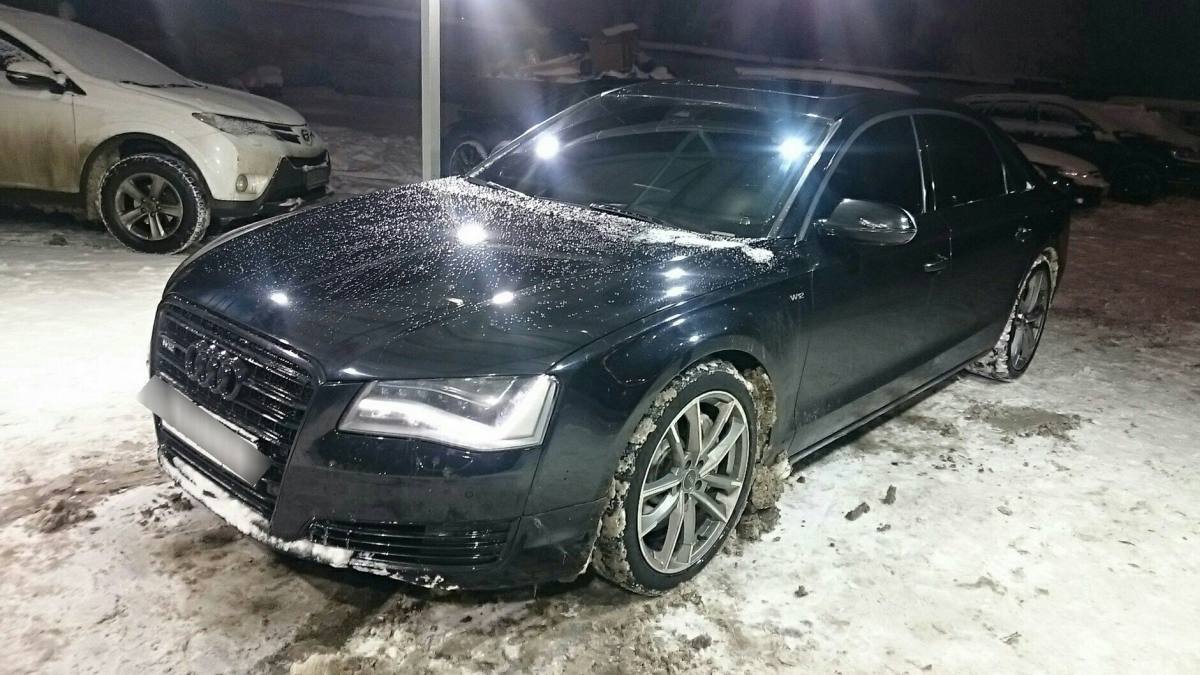 Audi A8 III (D4)