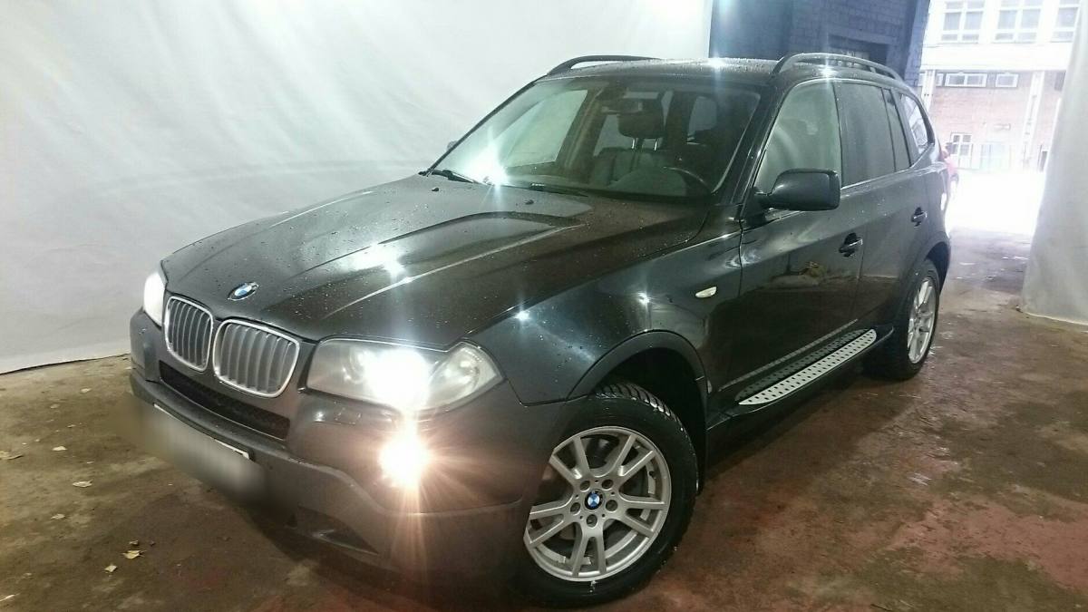 BMW X3 I (E83)