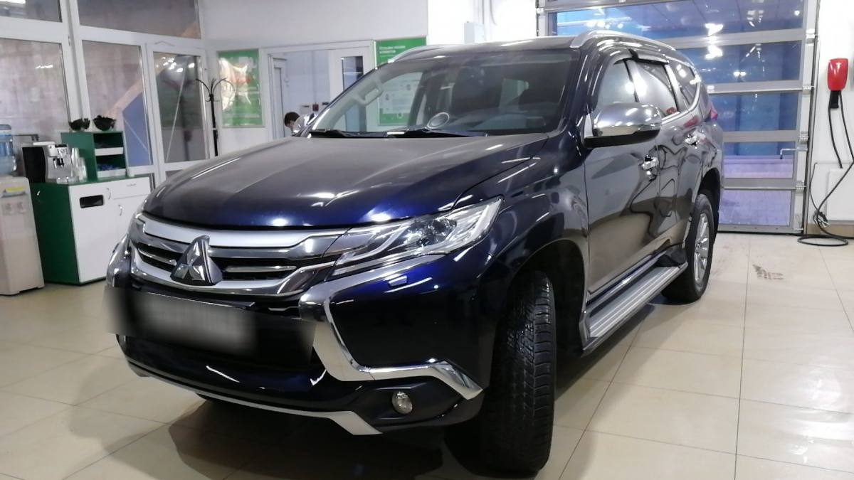 Mitsubishi Pajero Sport III