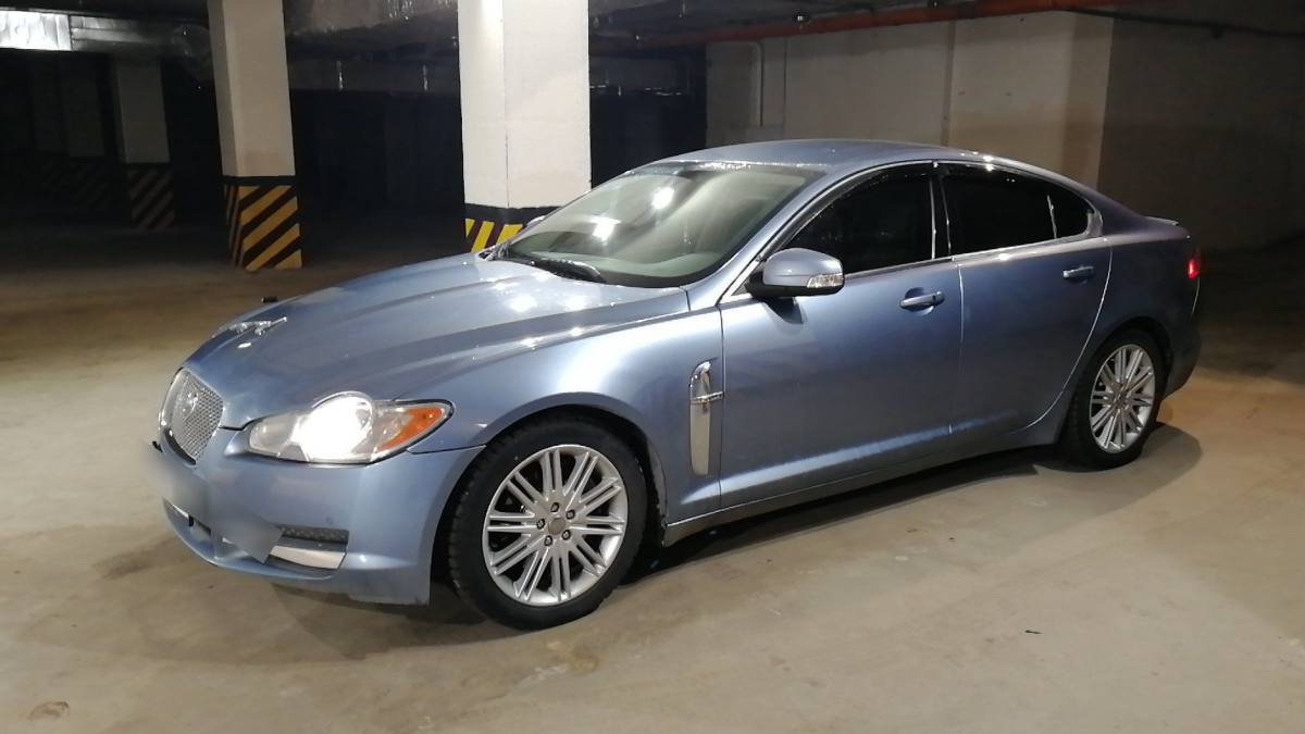 Jaguar XF I