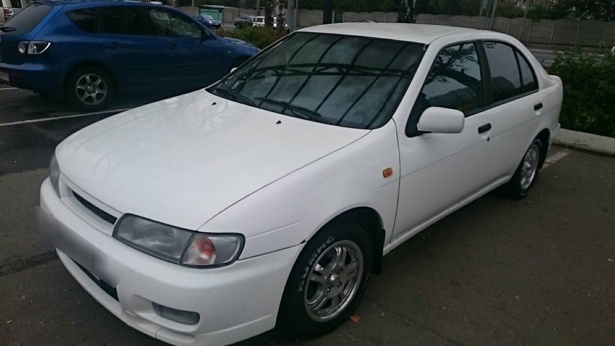 Nissan Almera I (N15)