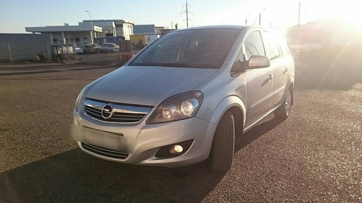 Opel Zafira B Рестайлинг