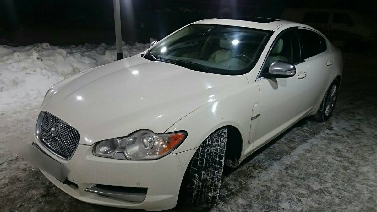 Jaguar XF I
