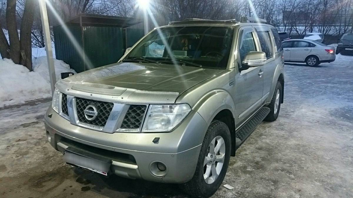 Nissan Pathfinder III
