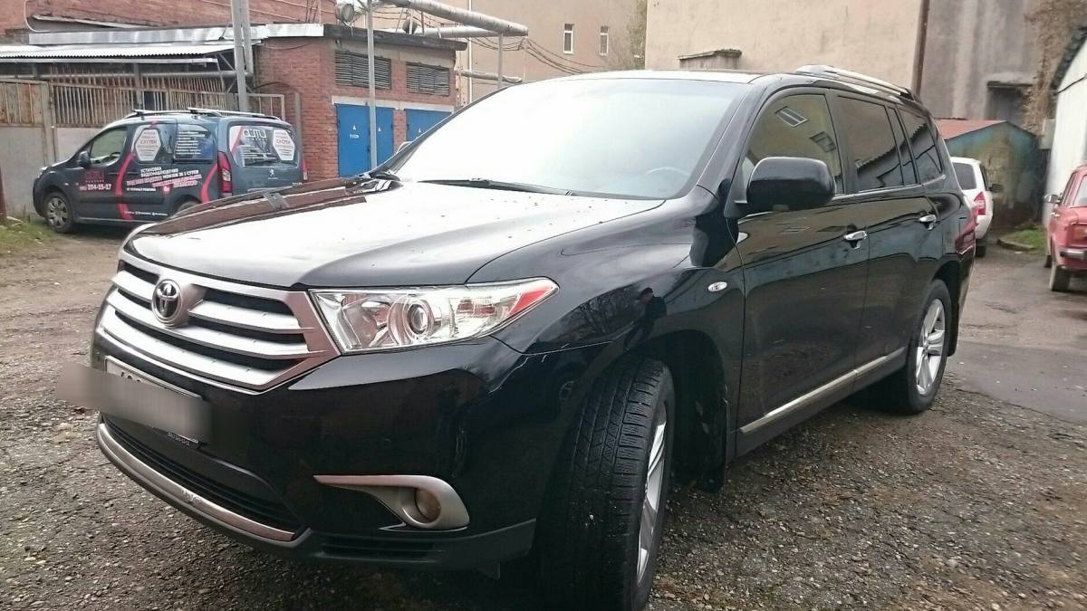 Toyota Highlander II (U40) Рестайлинг 3.5 AT (273 л.с.) 4WD [2011]
