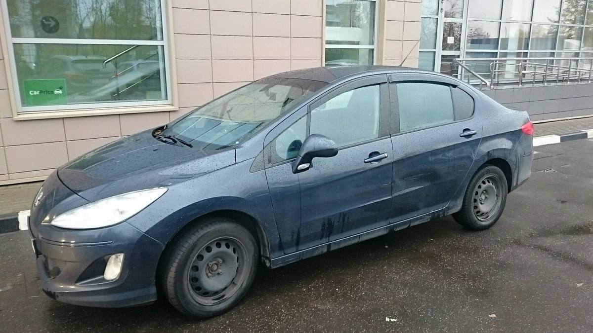 Peugeot 408