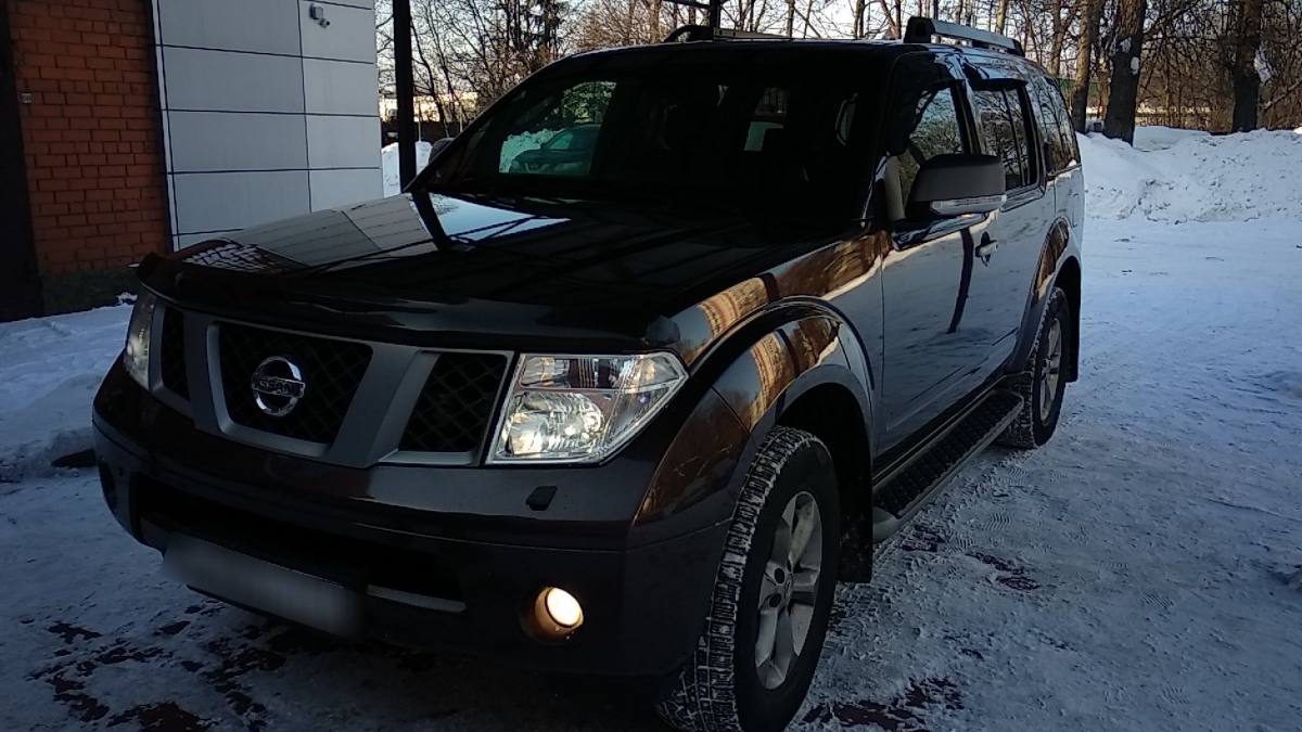 Nissan Pathfinder III
