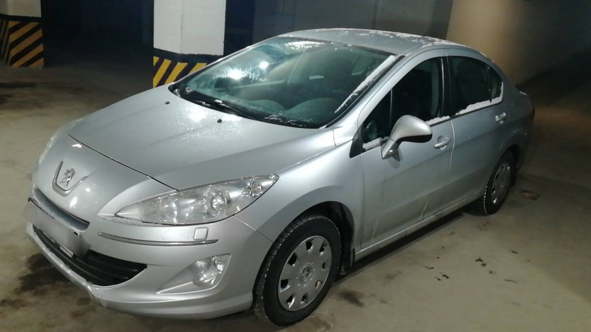 Peugeot 408
