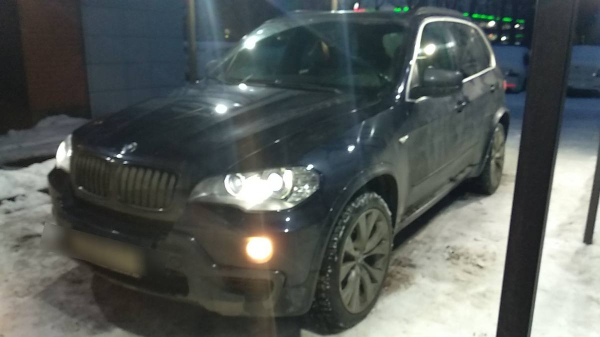 BMW X5 II (E70)
