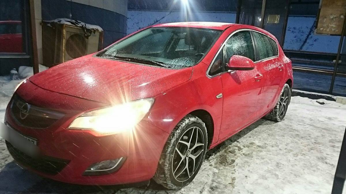 Opel Astra J