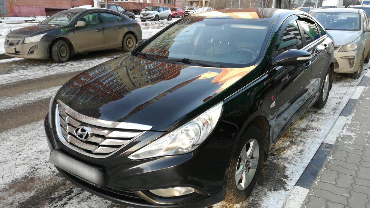 Hyundai Sonata VI (YF)