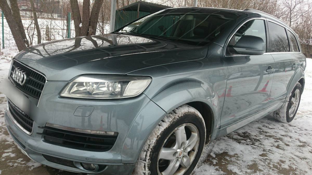 Audi Q7 I