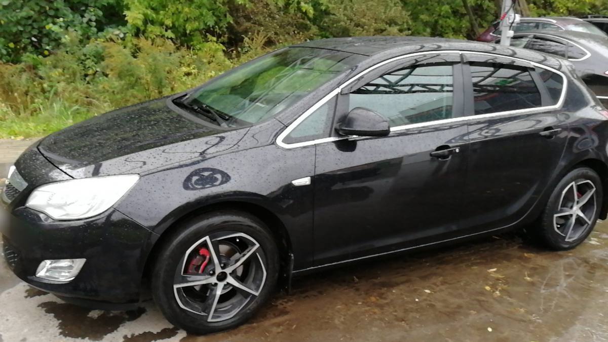Opel Astra J