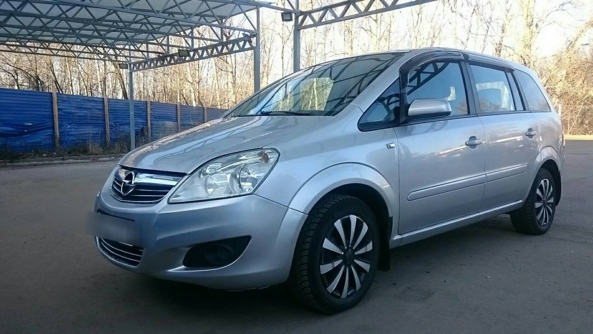 Opel Zafira B Рестайлинг