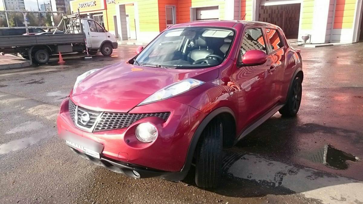 Nissan Juke I 1.6 CVT (117 л.с.) [2012]