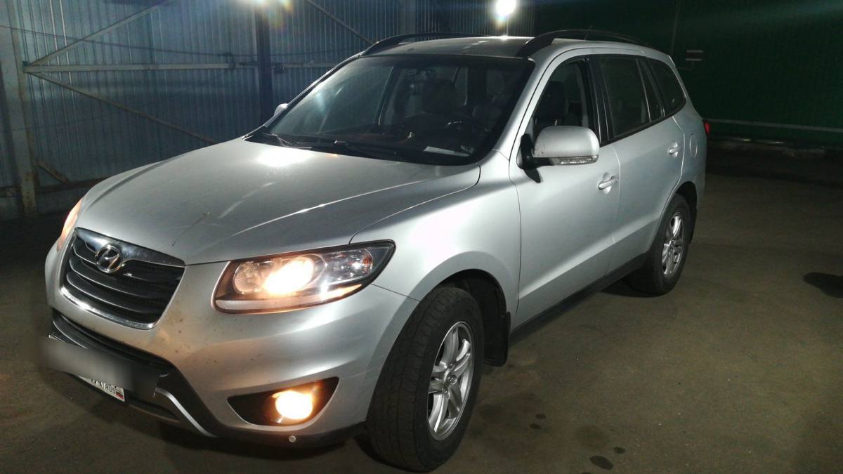 Hyundai Santa Fe II Рестайлинг 2.2d MT (197 л.с.) 4WD [2011]