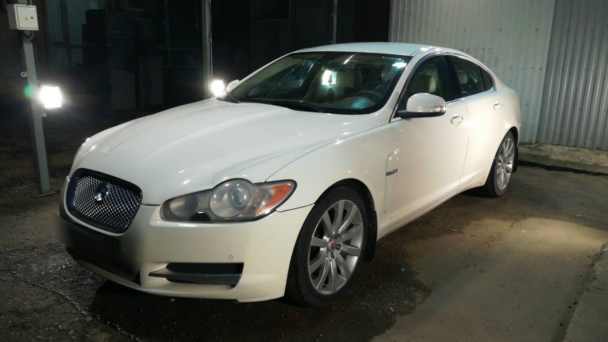 Jaguar XF I