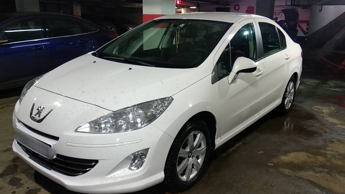 Peugeot 408