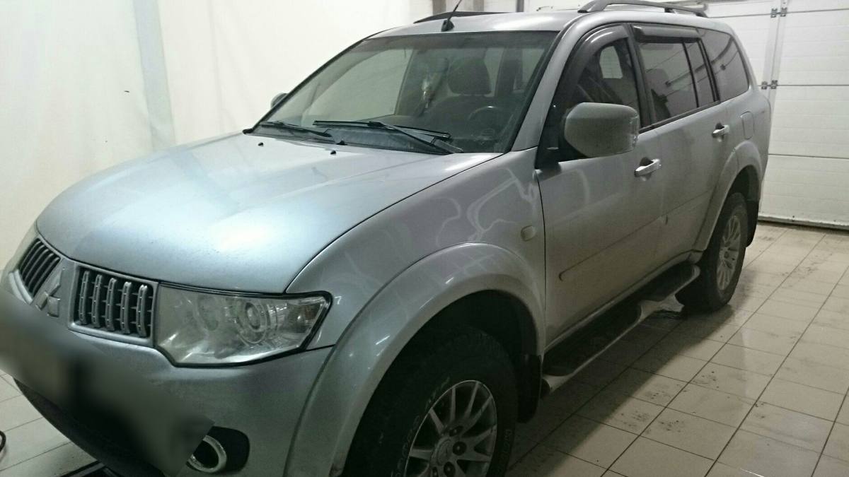 Mitsubishi Pajero Sport II