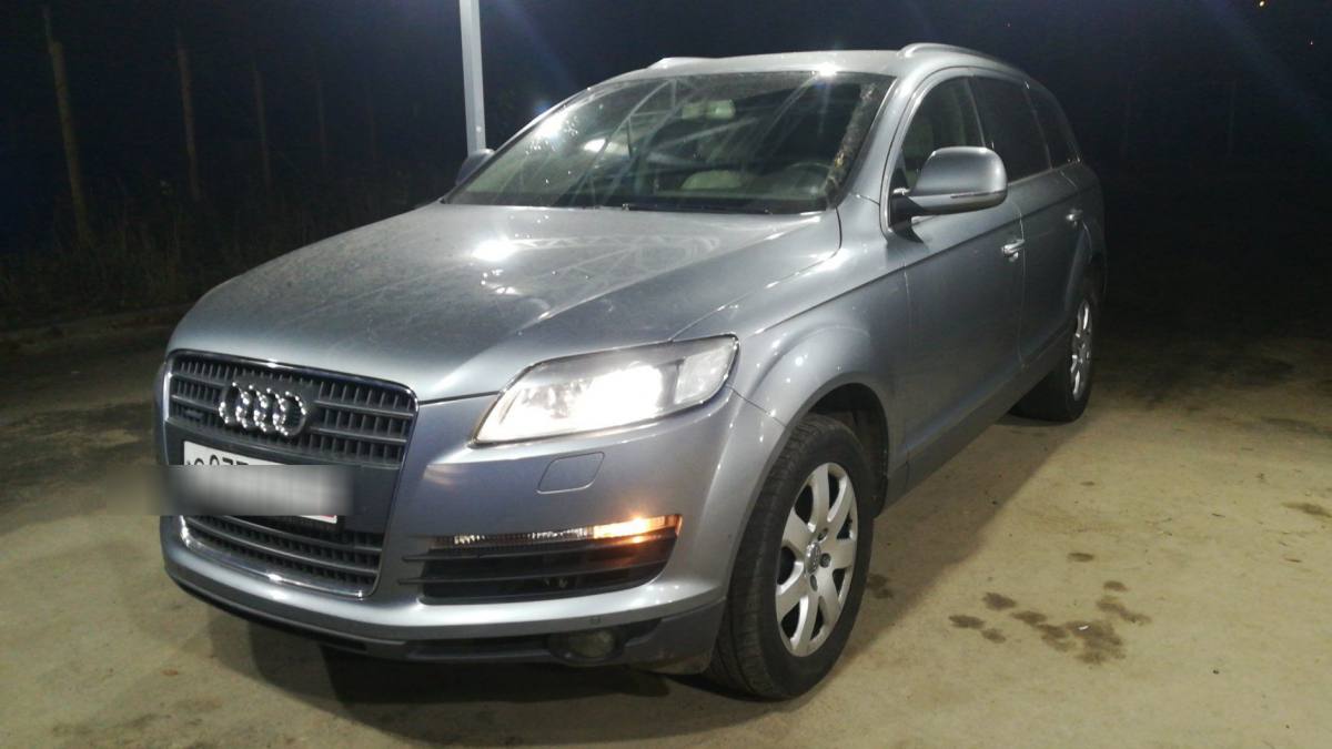 Audi Q7 I