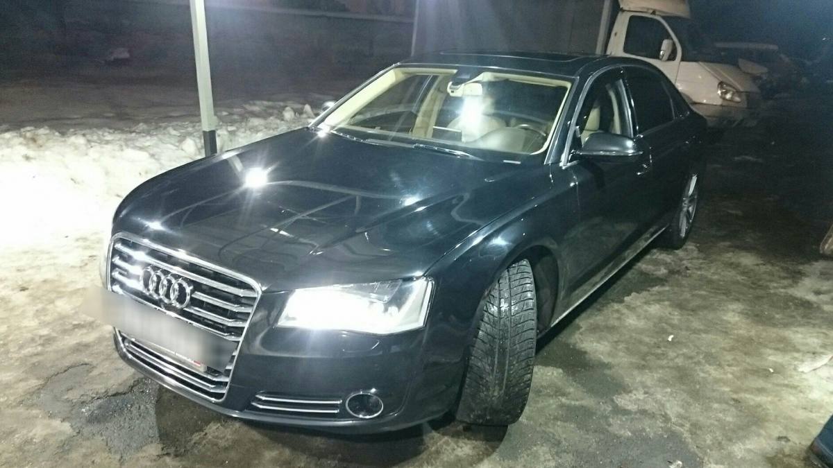 Audi A8 III (D4)