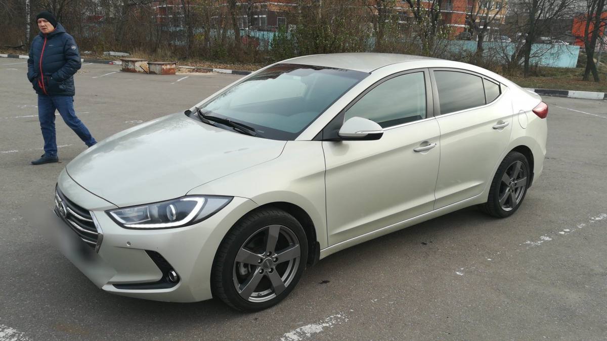 Hyundai Elantra VI (AD)