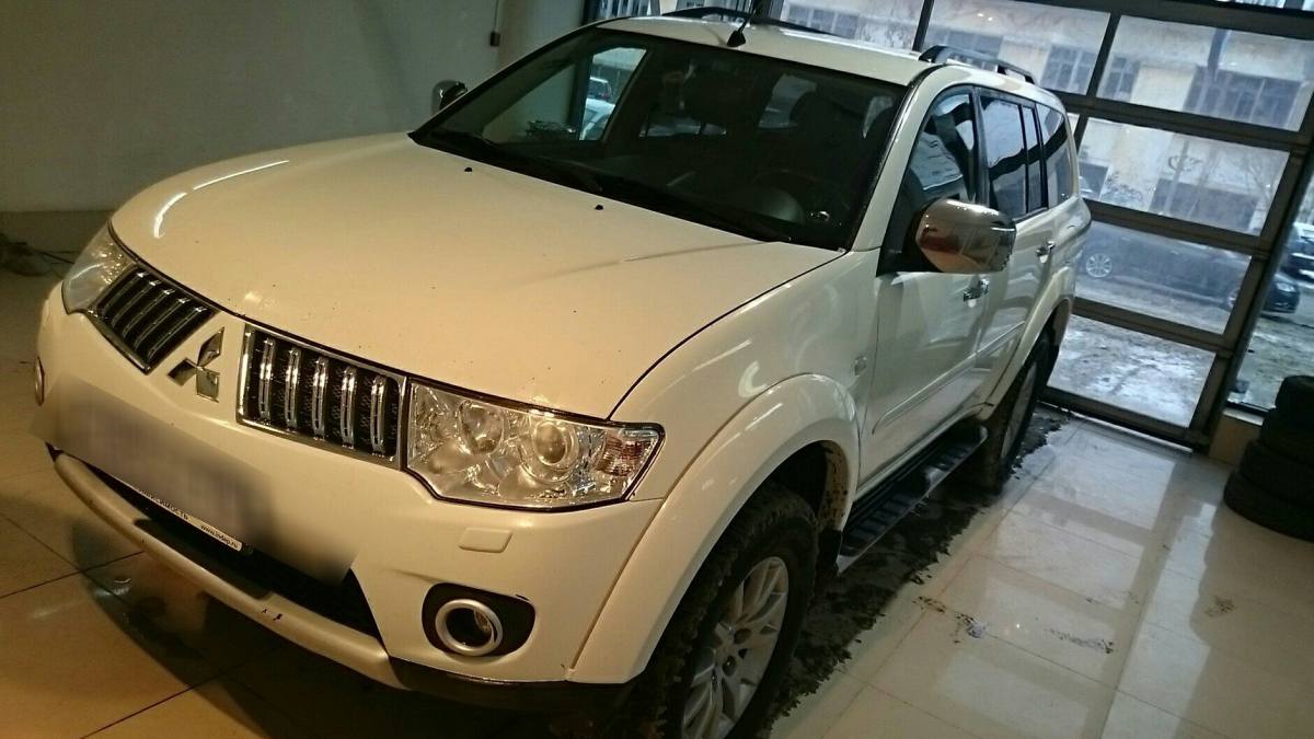 Mitsubishi Pajero Sport II
