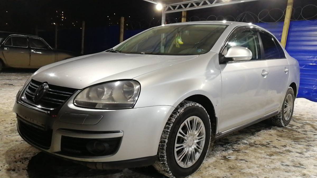 Volkswagen Jetta V