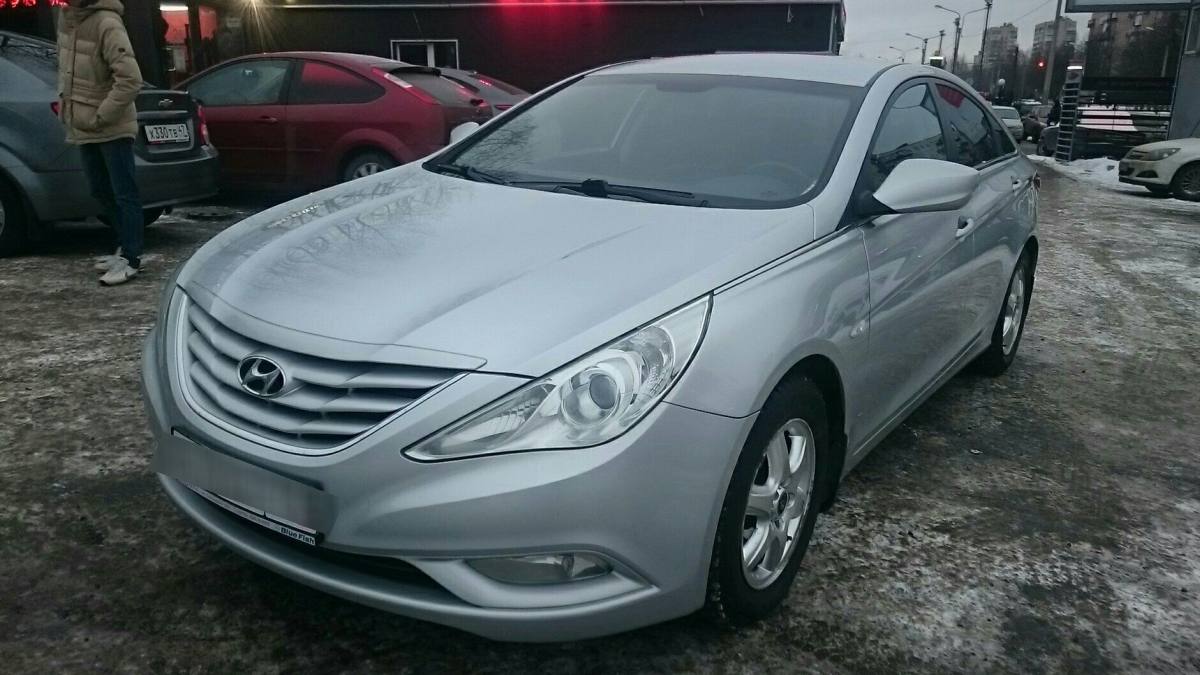 Hyundai Sonata VI (YF)