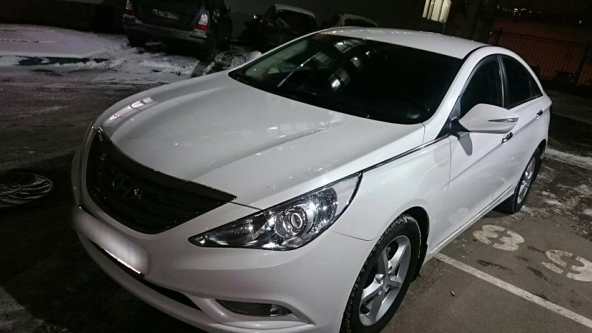 Hyundai Sonata VI (YF)