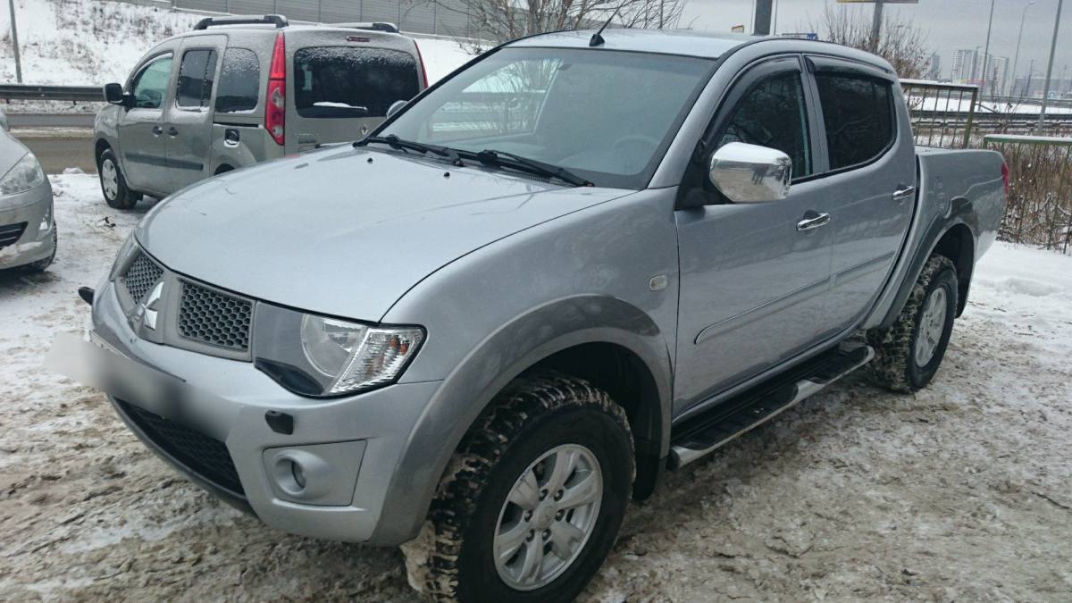Mitsubishi L200 IV