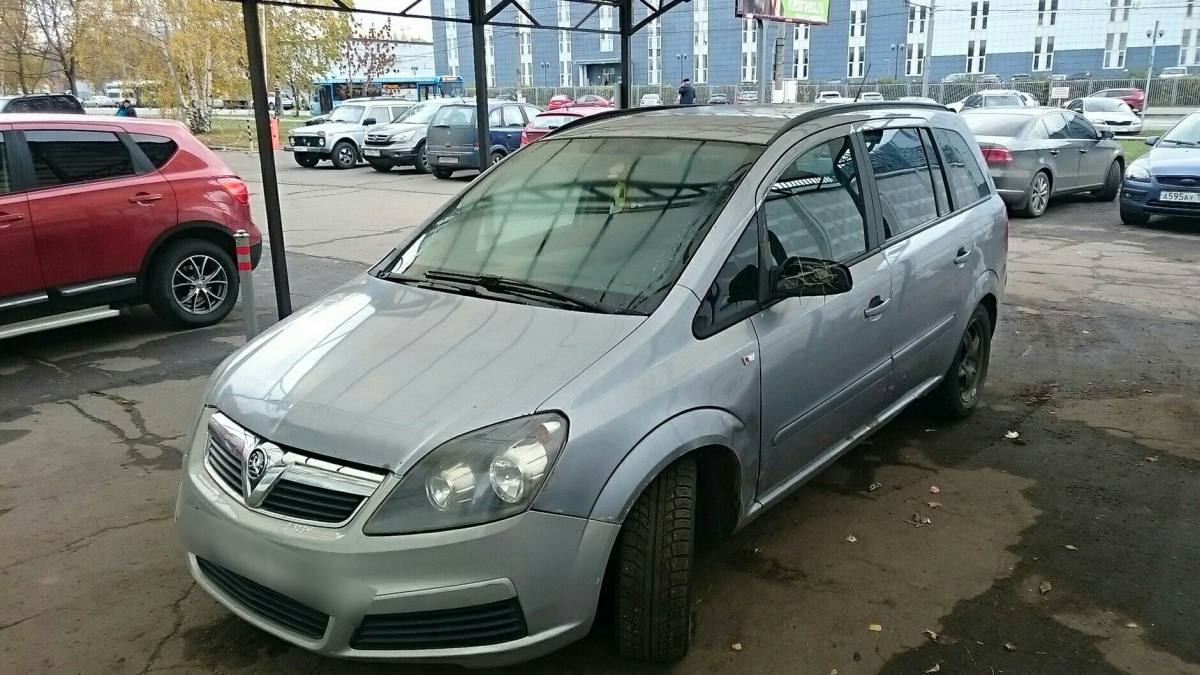 Opel Zafira B 1.8 MT (140 л.с.) [2007]